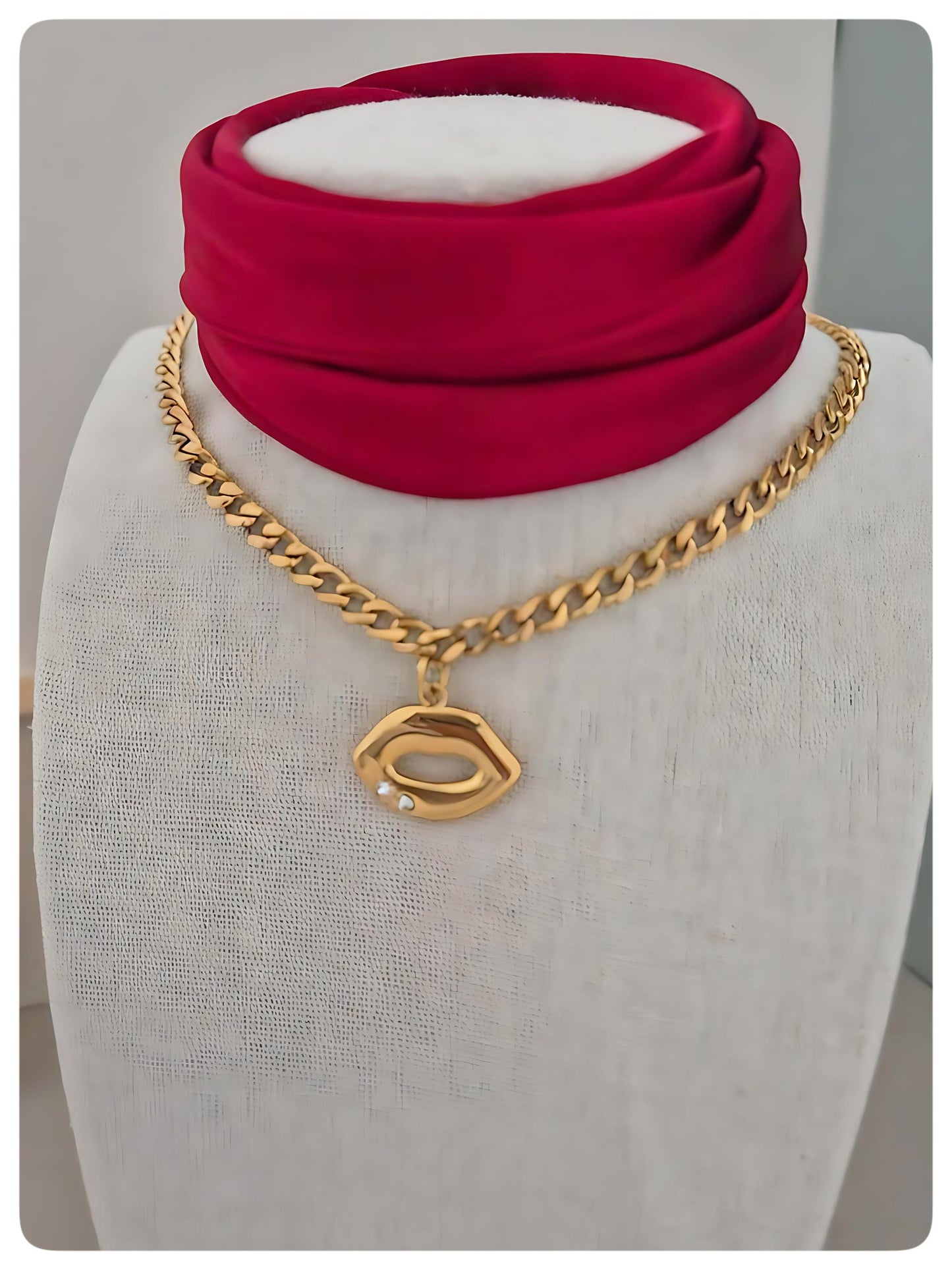 Choker Beso Dorado