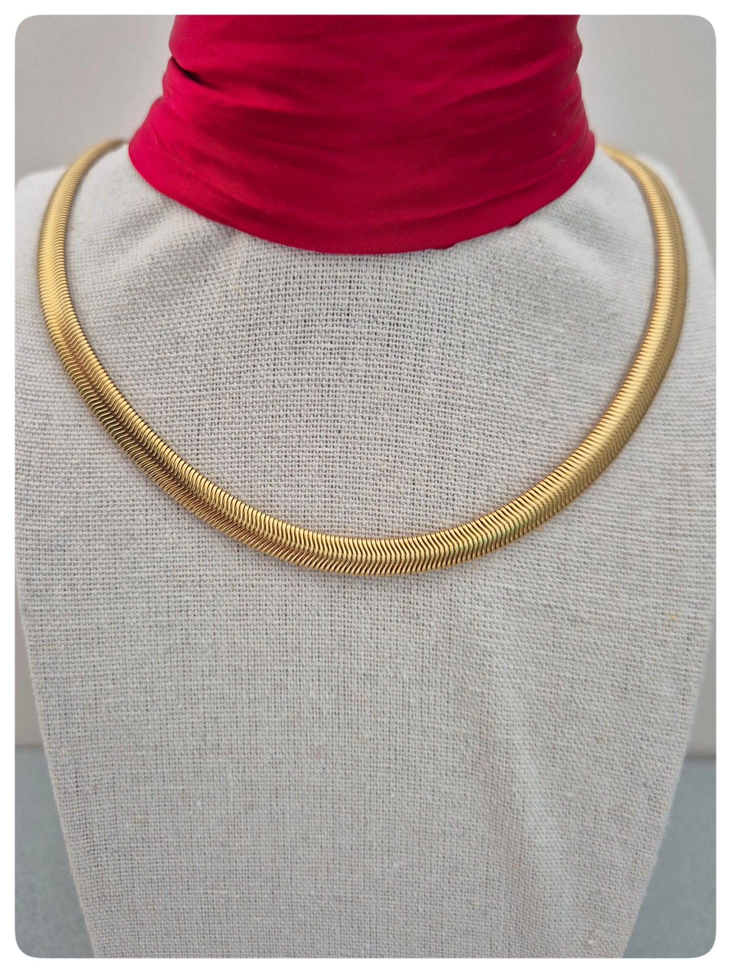 Collar Serpiente Dorada