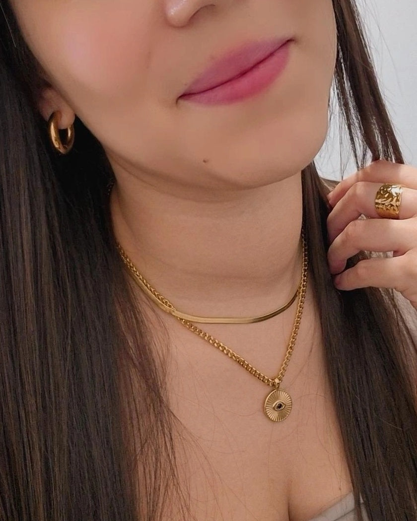 Collar Ojo Negro