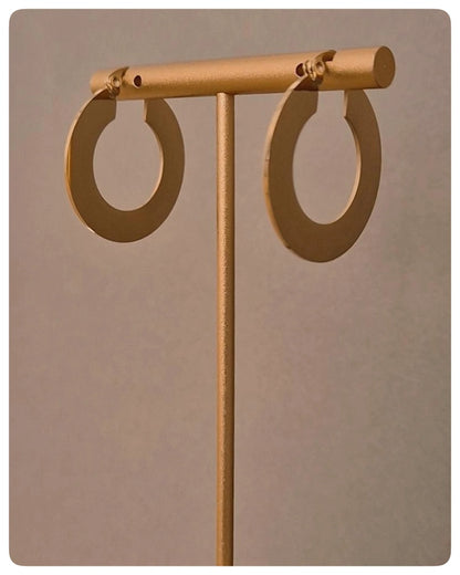 Zarcillo Argolla Plana Dorada