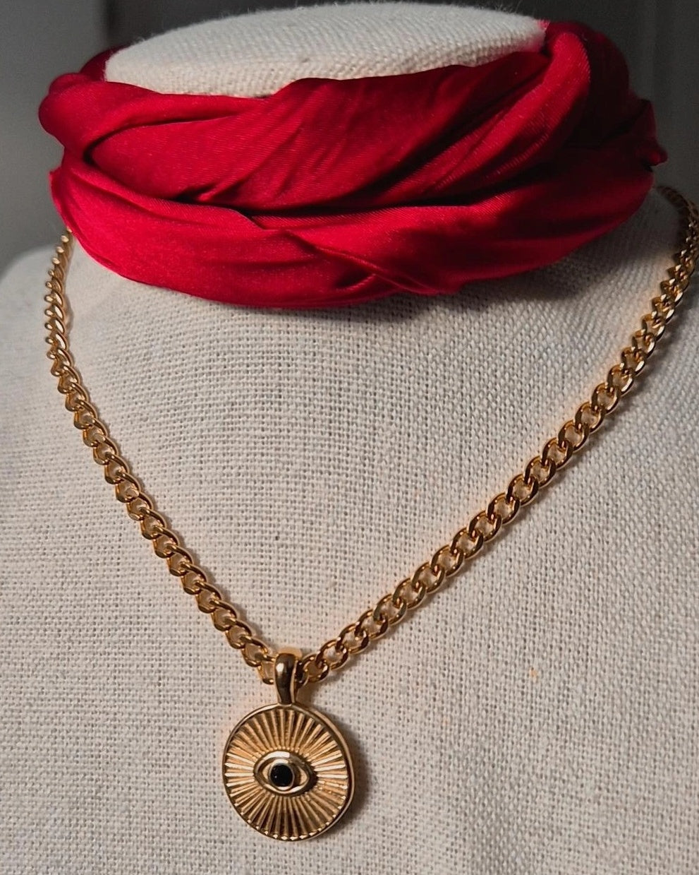 Collar Ojo Negro