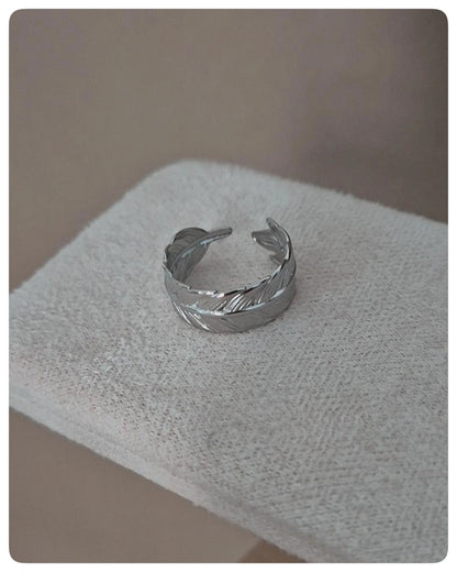 Anillo Pluma envolvente