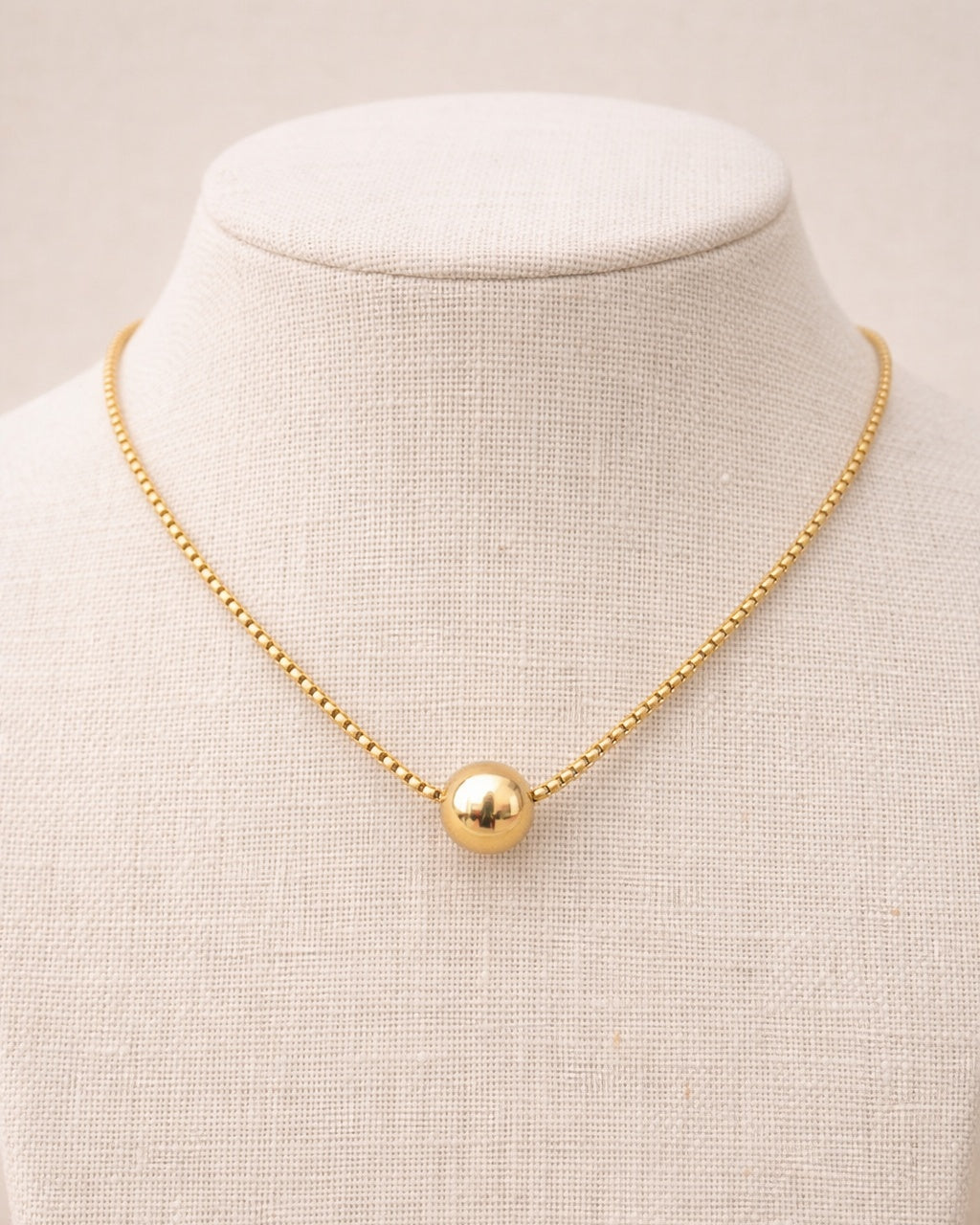 Collar Esfera Dorada