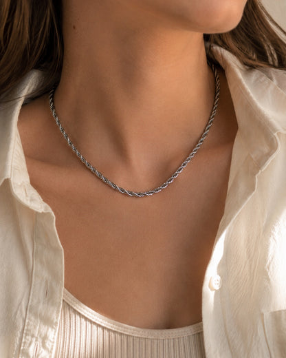 Collar Twist