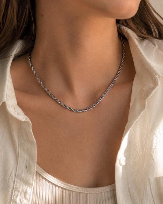 Collar Twist