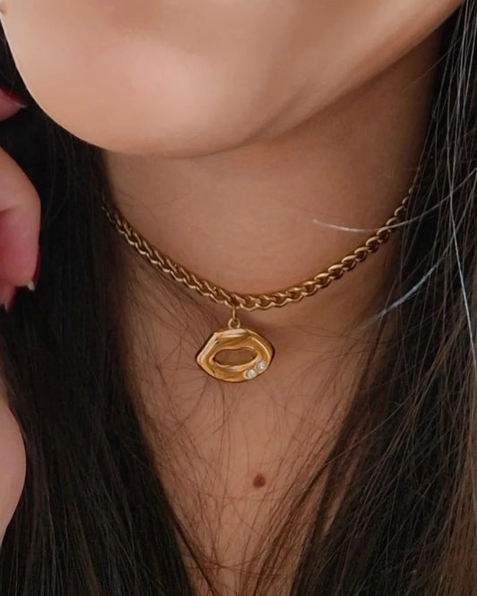 Choker Beso Dorado